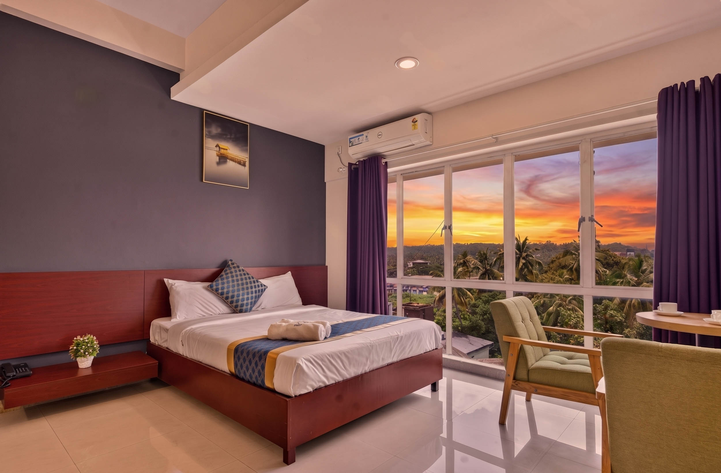 Deluxe Room – King Size Bed