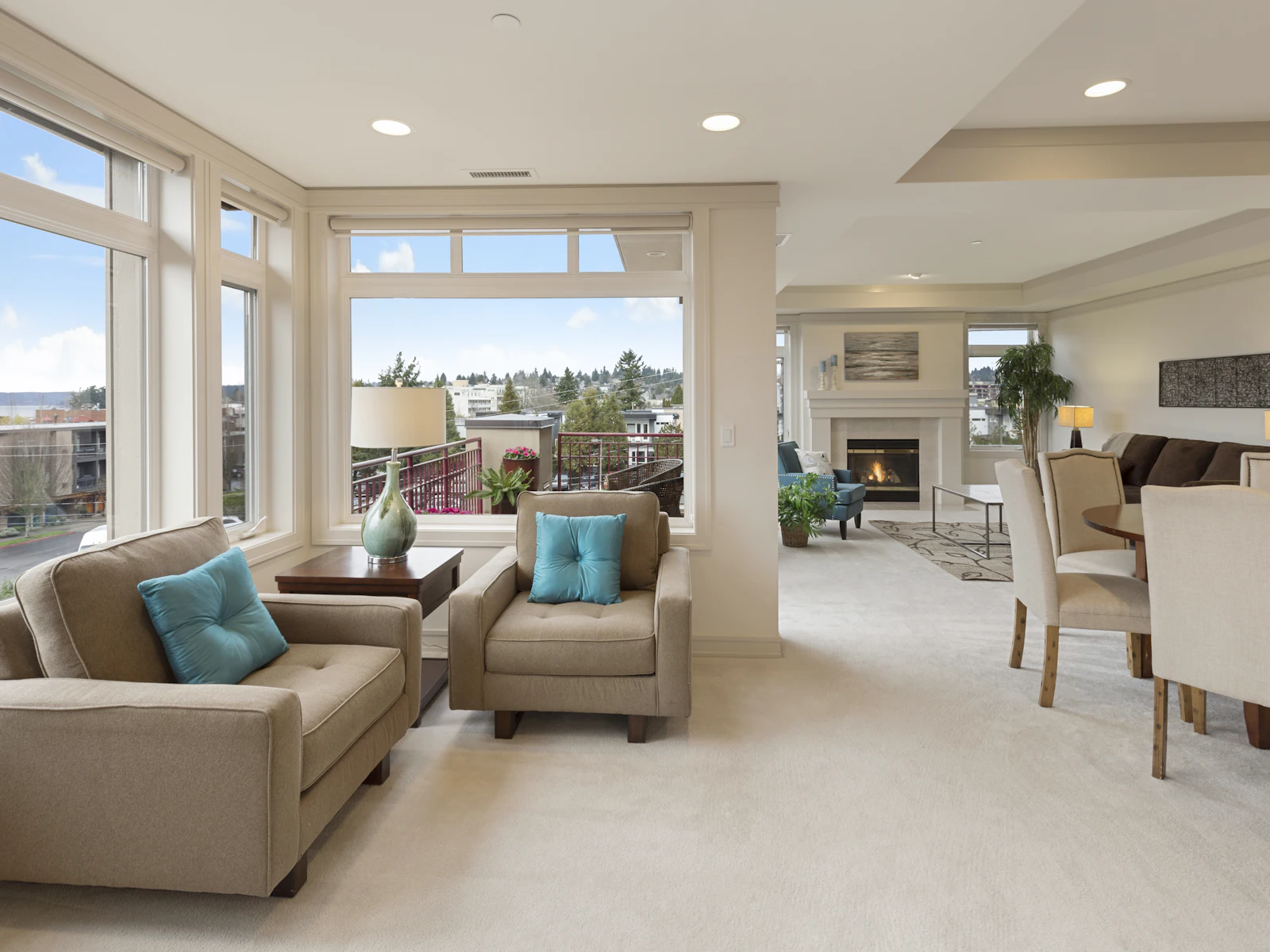 The suite bedroom